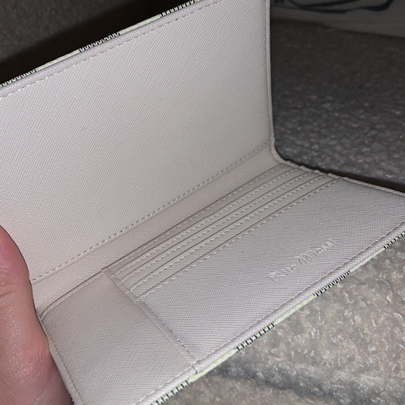 RITA MESSI DESIGNER INSPIRED CHECKERED WALLETS - Picture 4 of 4